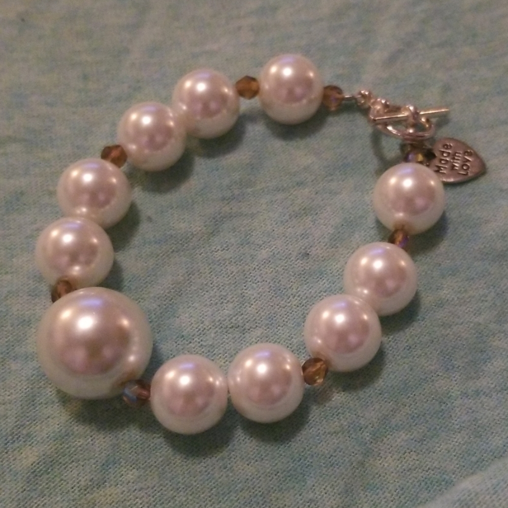 Pearl bracelet